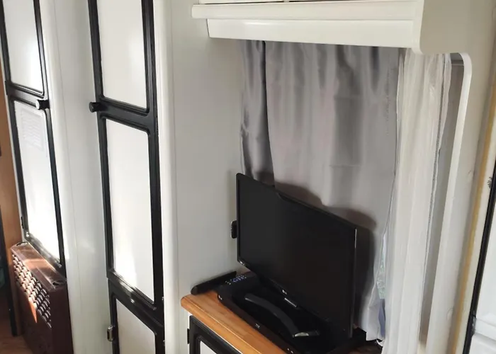 Caravane Avec Privatif En Campagne *